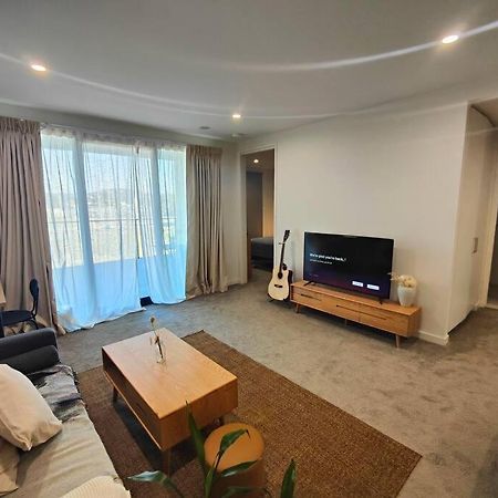 Lakeside Apartment, Walking Distance To Foreshore Kingston Esterno foto