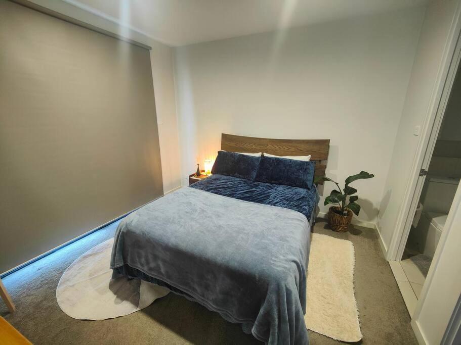 Lakeside Apartment, Walking Distance To Foreshore Kingston Esterno foto
